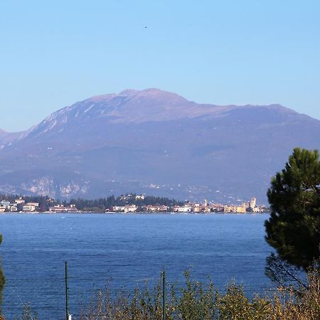 Antico Borgo Appartement Desenzano del Garda Buitenkant foto