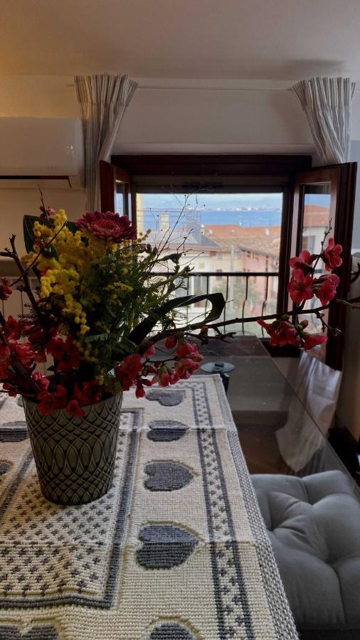 Antico Borgo Appartement Desenzano del Garda Buitenkant foto