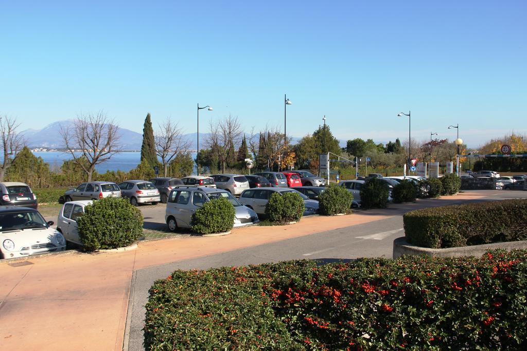 Antico Borgo Appartement Desenzano del Garda Kamer foto