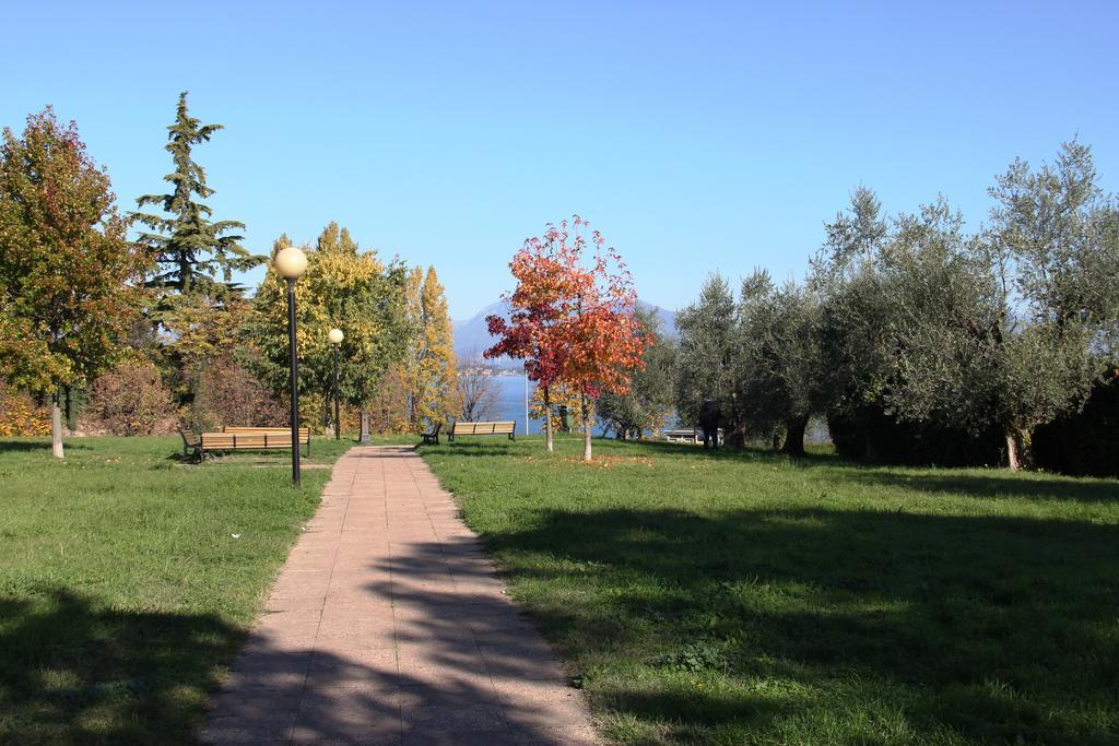 Antico Borgo Appartement Desenzano del Garda Kamer foto